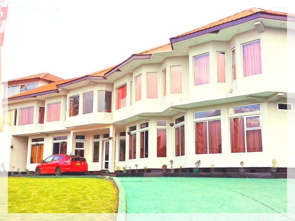Vista Hotel Eden Hill نوفارا إيلِيا المظهر الخارجي الصورة